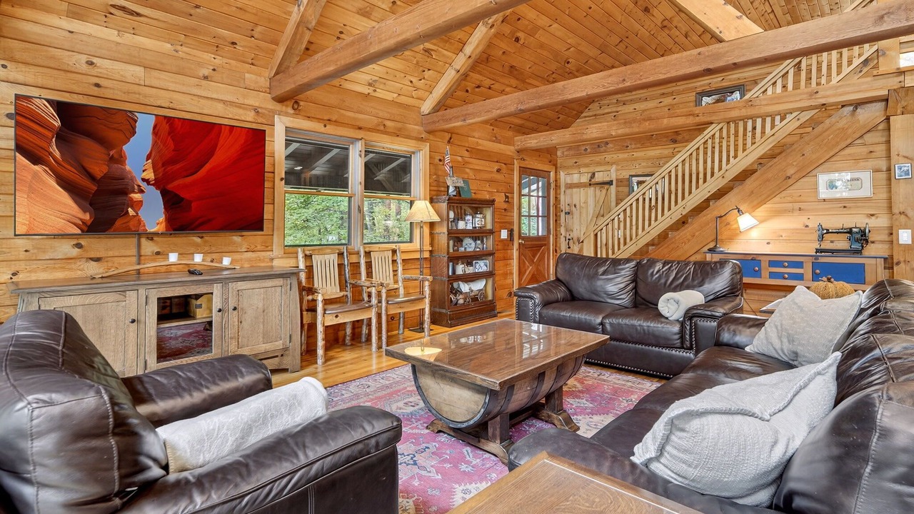 Photo of Livingroom in Ovid