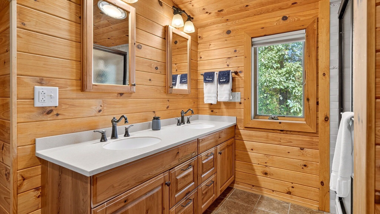 Photo of Bathroom in Ovid