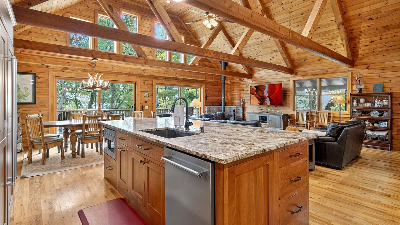 Photo of Others in Ovid