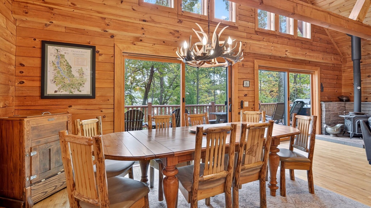 Photo of Others in Ovid