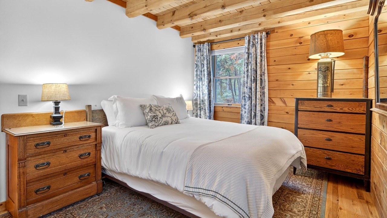 Photo of Bedroom in Ovid