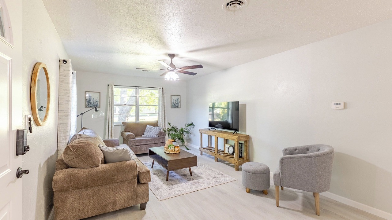 Photo of Bedroom in Ada