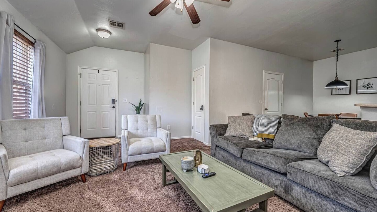 Photo of Livingroom in Oklahoma City