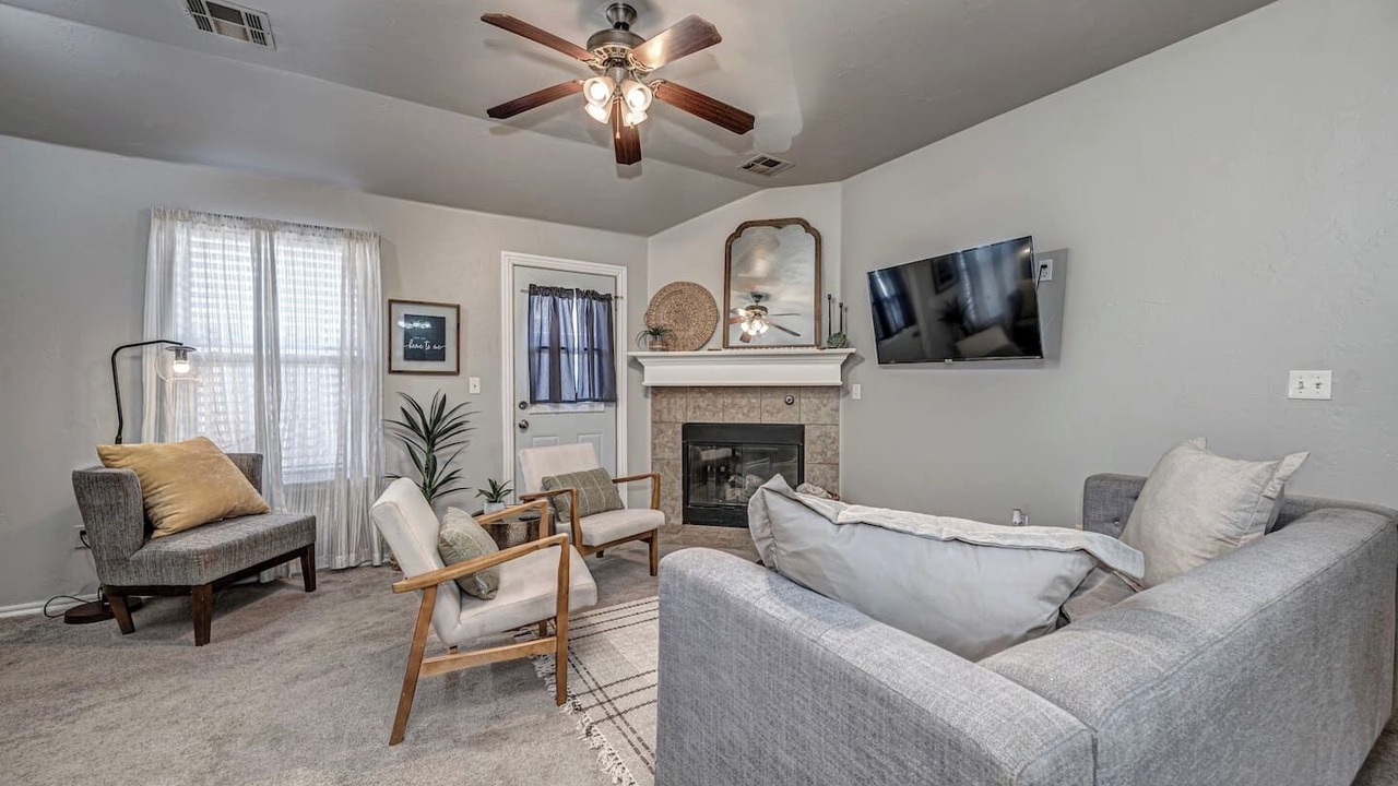 Photo of Livingroom in Oklahoma City