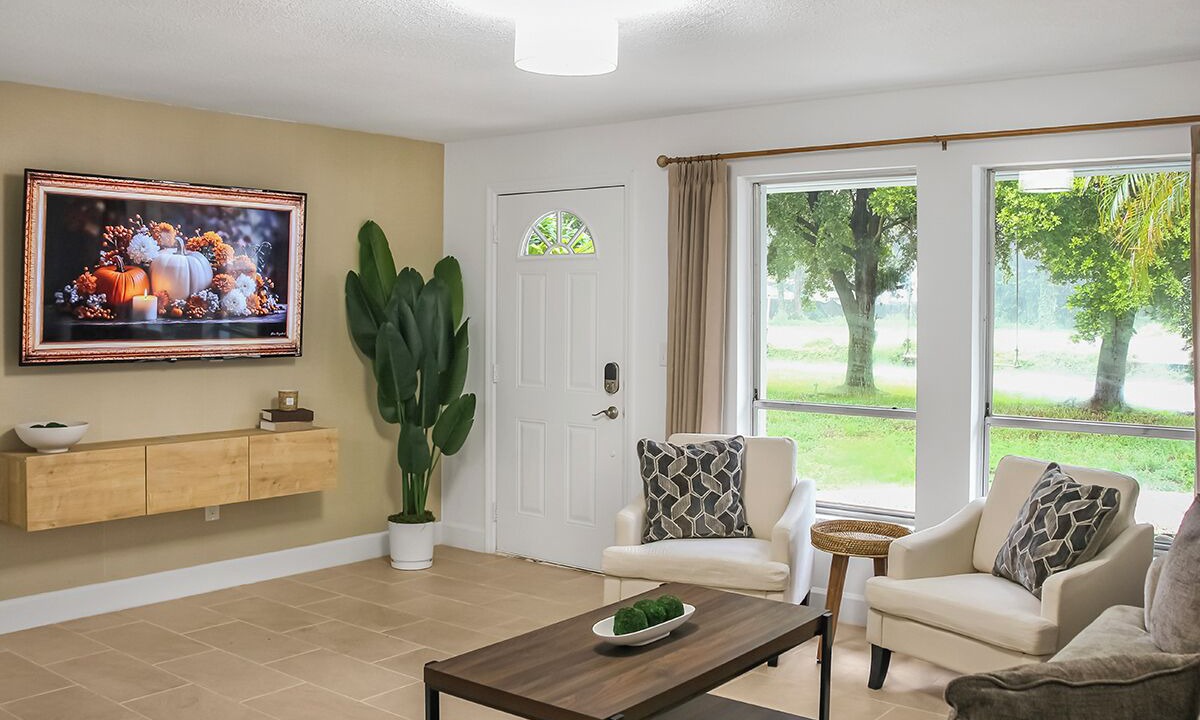 Photo of Livingroom in Fort Myers