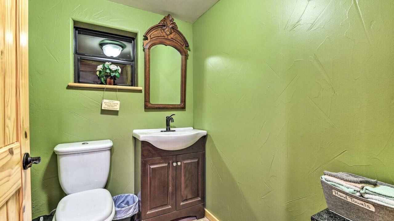 Photo of Bathroom in Forestburg