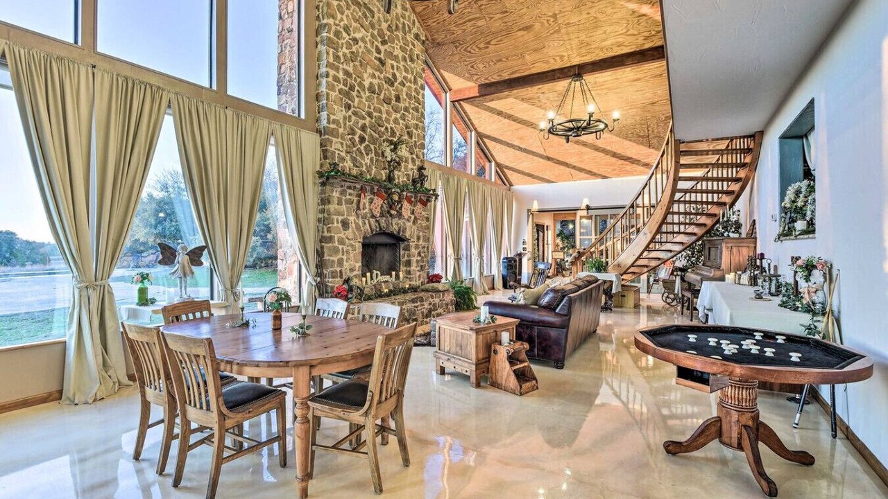 Photo of Livingroom in Forestburg