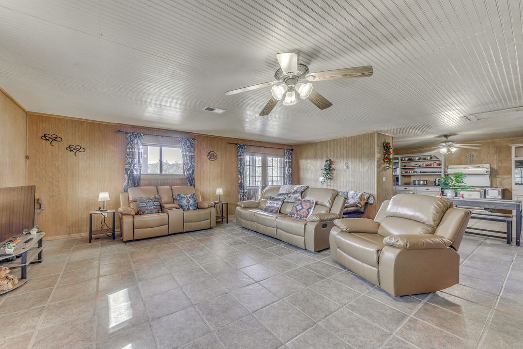 Photo of Livingroom in Glencoe