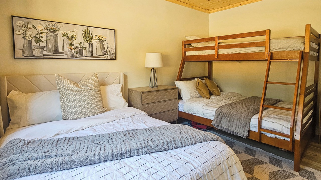 Photo of Bedroom in Mansfield-et-Pontefract