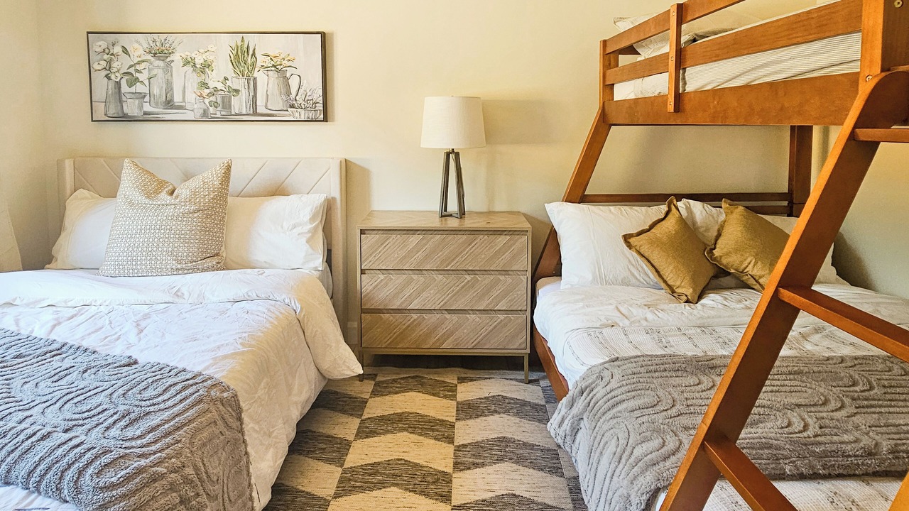 Photo of Bedroom in Mansfield-et-Pontefract