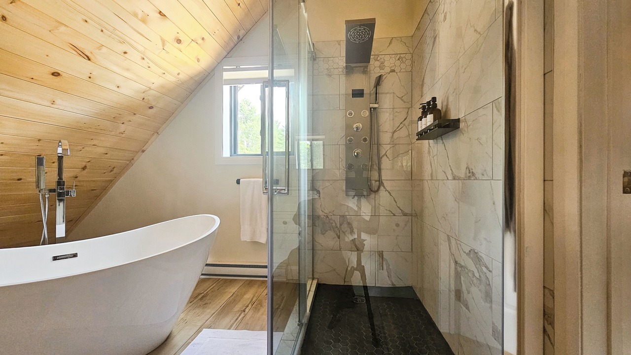 Photo of Bathroom in Mansfield-et-Pontefract