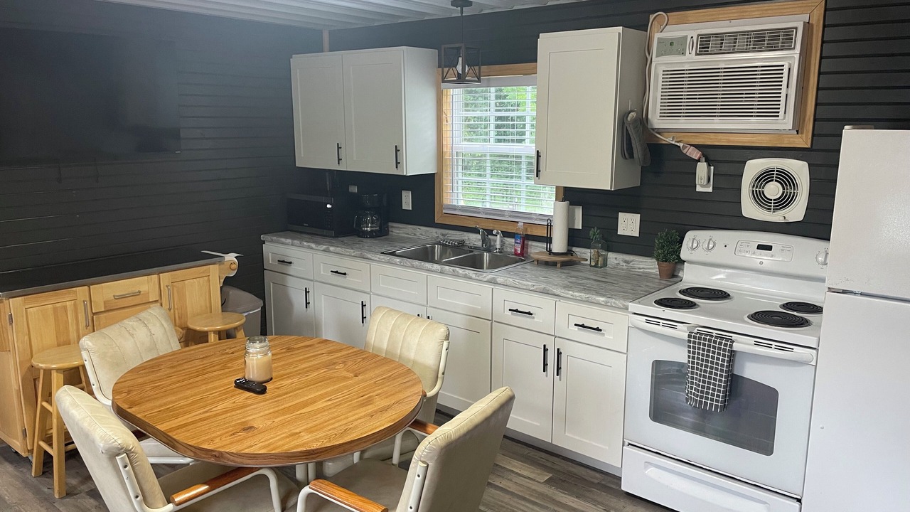 Photo of Kitchen in Black