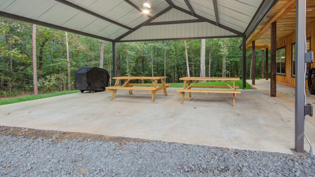 Photo of Outdoor in Redlick