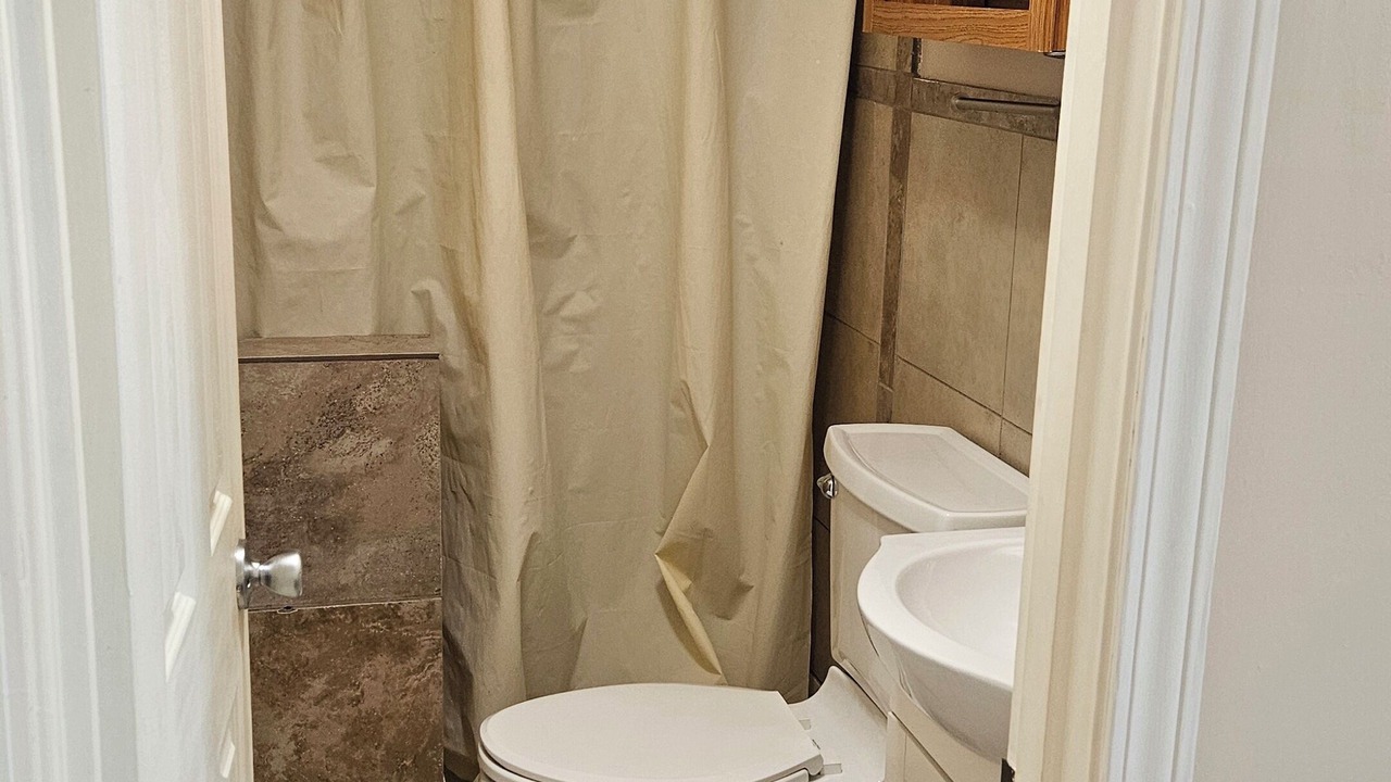 Photo of Bathroom in North Albuquerque Acres