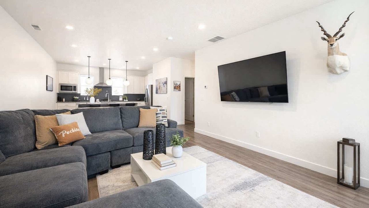 Photo of Livingroom in Mountain Green