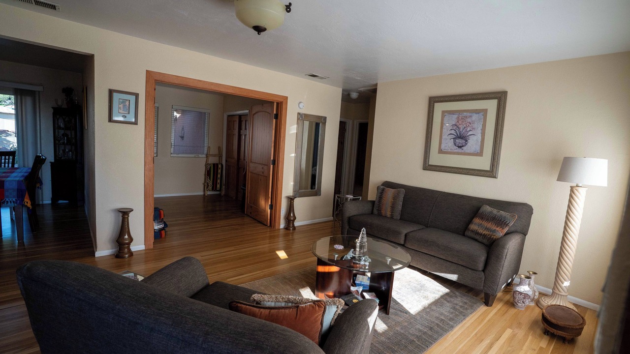 Photo of Livingroom in Northeast Heights