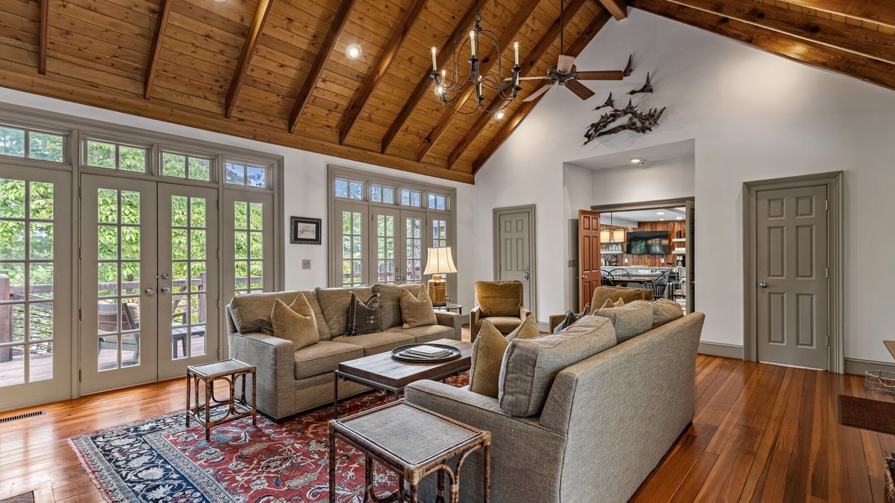 Photo of Livingroom in Blue Ridge