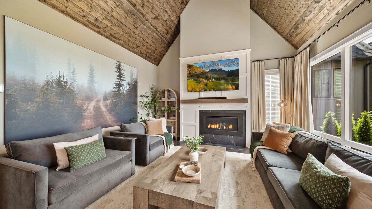 Photo of Livingroom in Lenoir