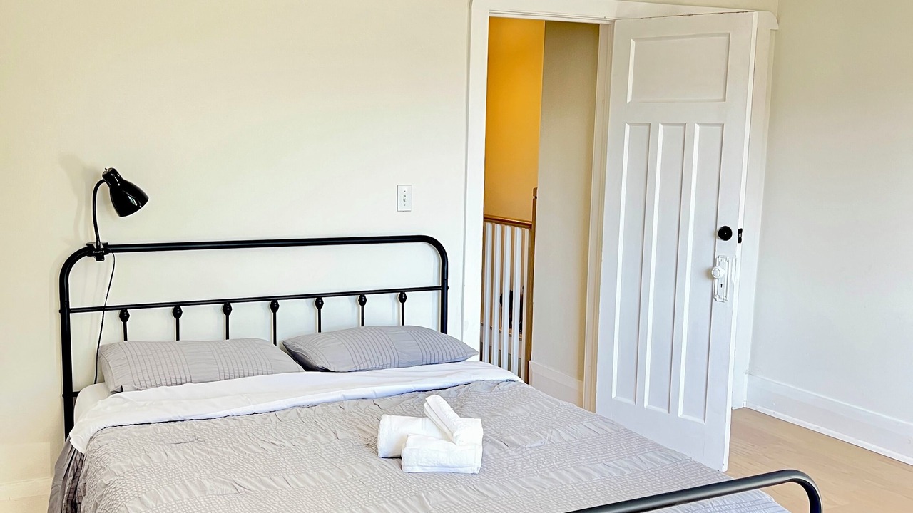 Photo of Bedroom in East Danforth