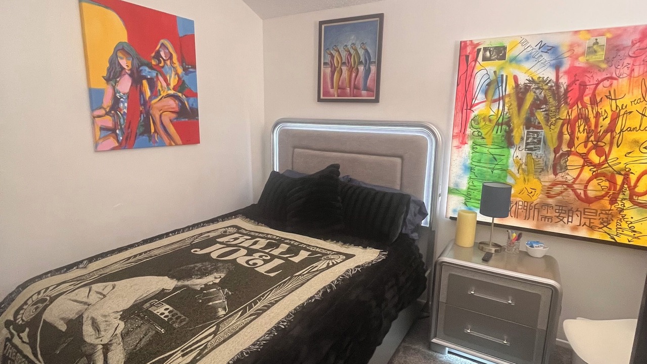 Photo of Bedroom in Newhall