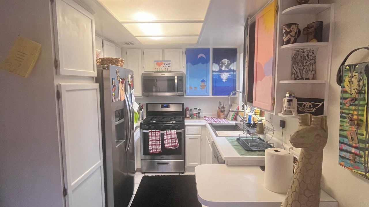 Photo of Kitchen in Newhall