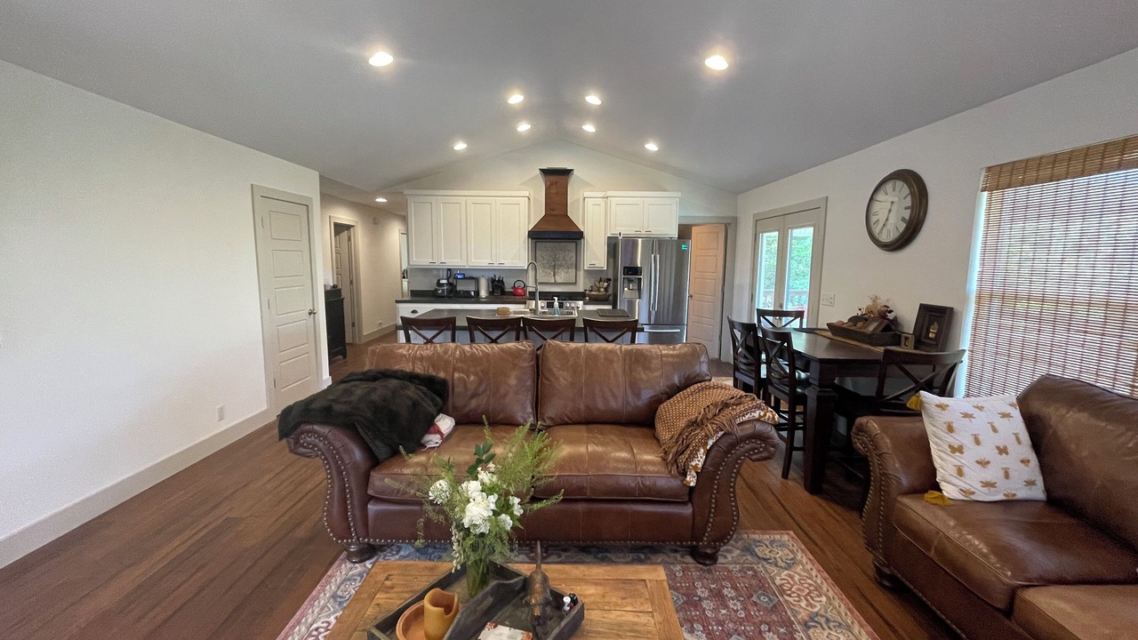 Photo of Livingroom in Madison County