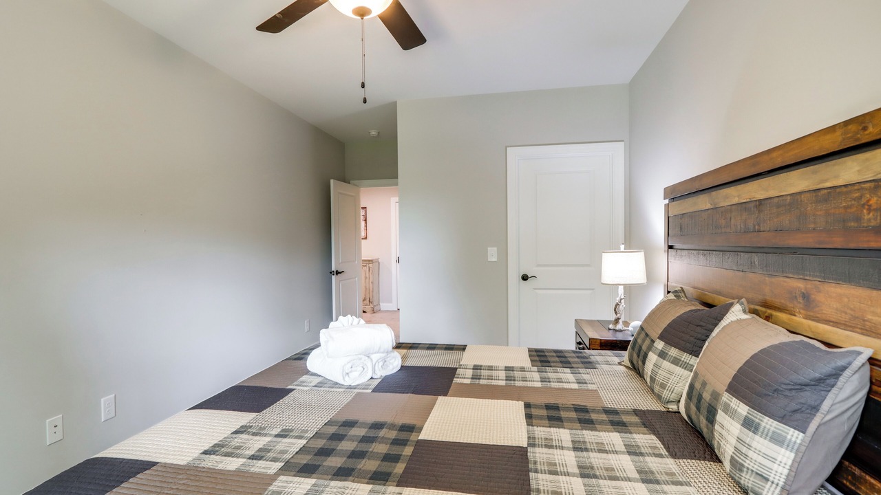 Photo of Bedroom in Blairsville