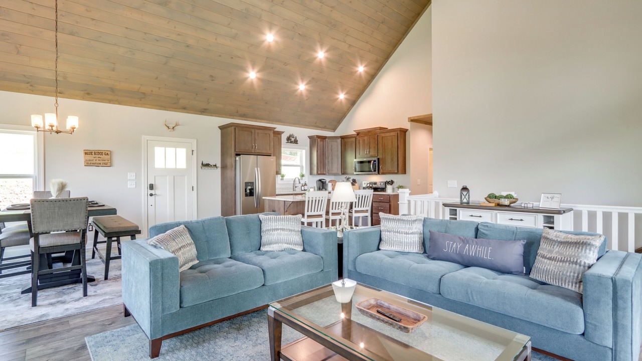 Photo of Livingroom in Blairsville