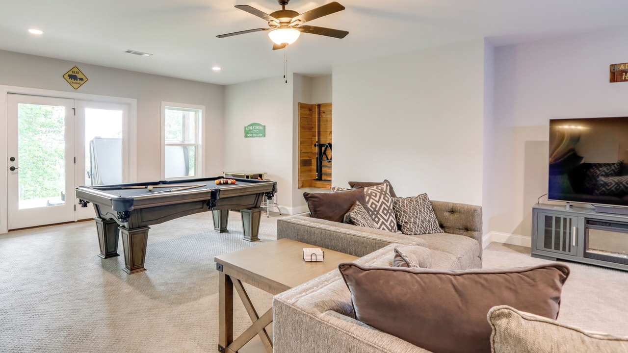 Photo of Livingroom in Blairsville