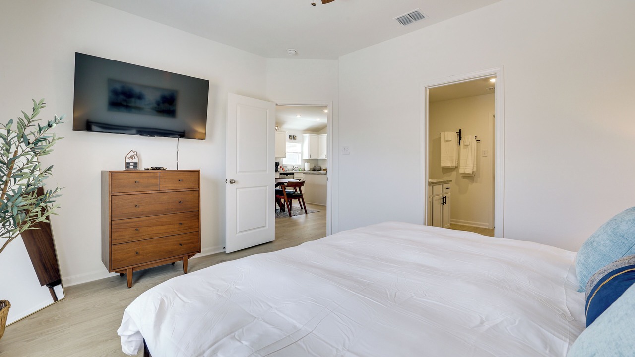 Photo of Bedroom in Medina Valley