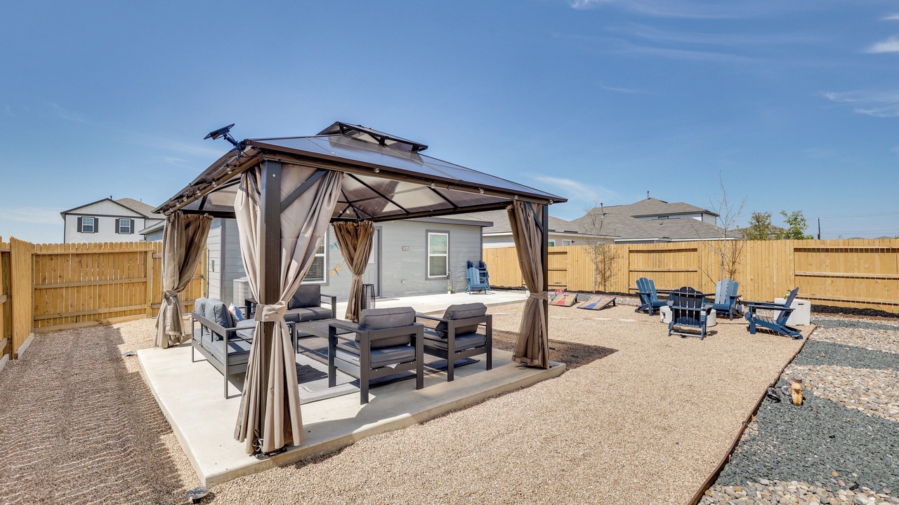 Photo of Patio Balcony in Medina Valley