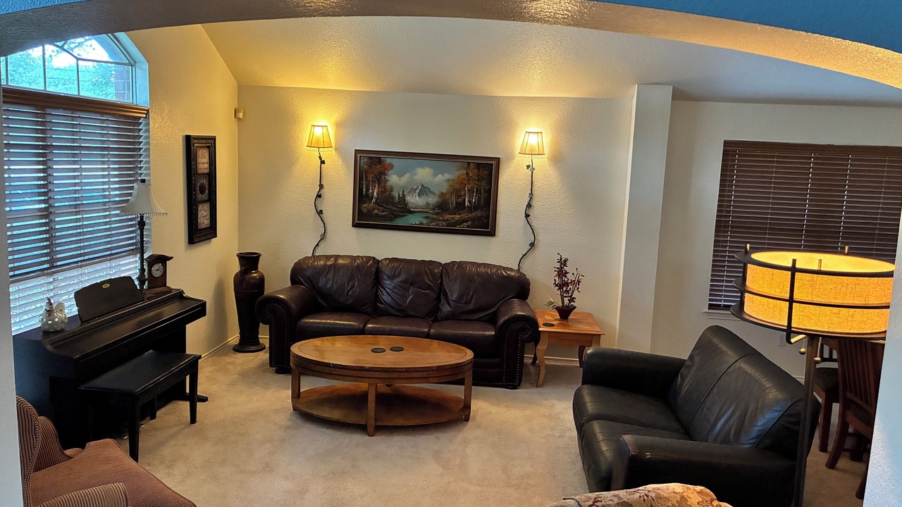 Photo of Livingroom in Pflugerville