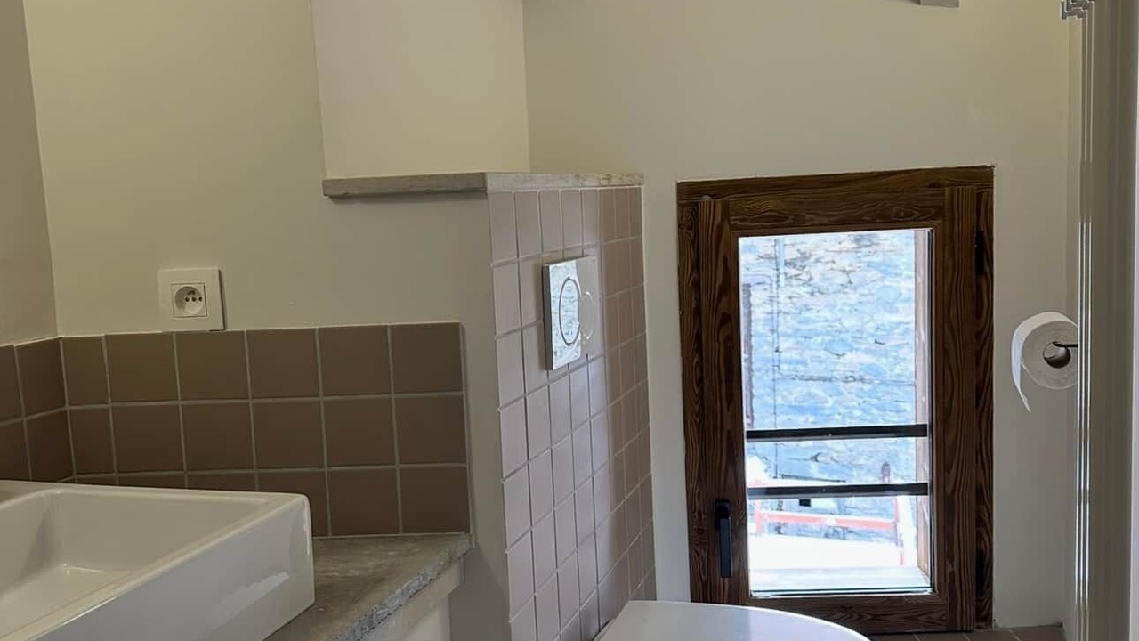 Photo of Bathroom in Praranger