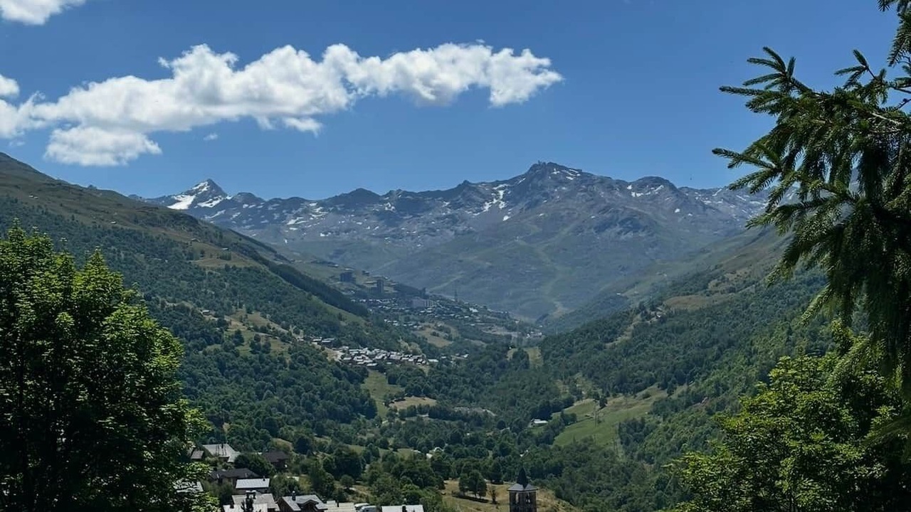 Photo of Others in Praranger