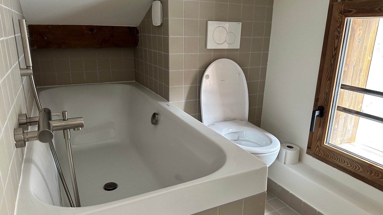 Photo of Bathroom in Praranger