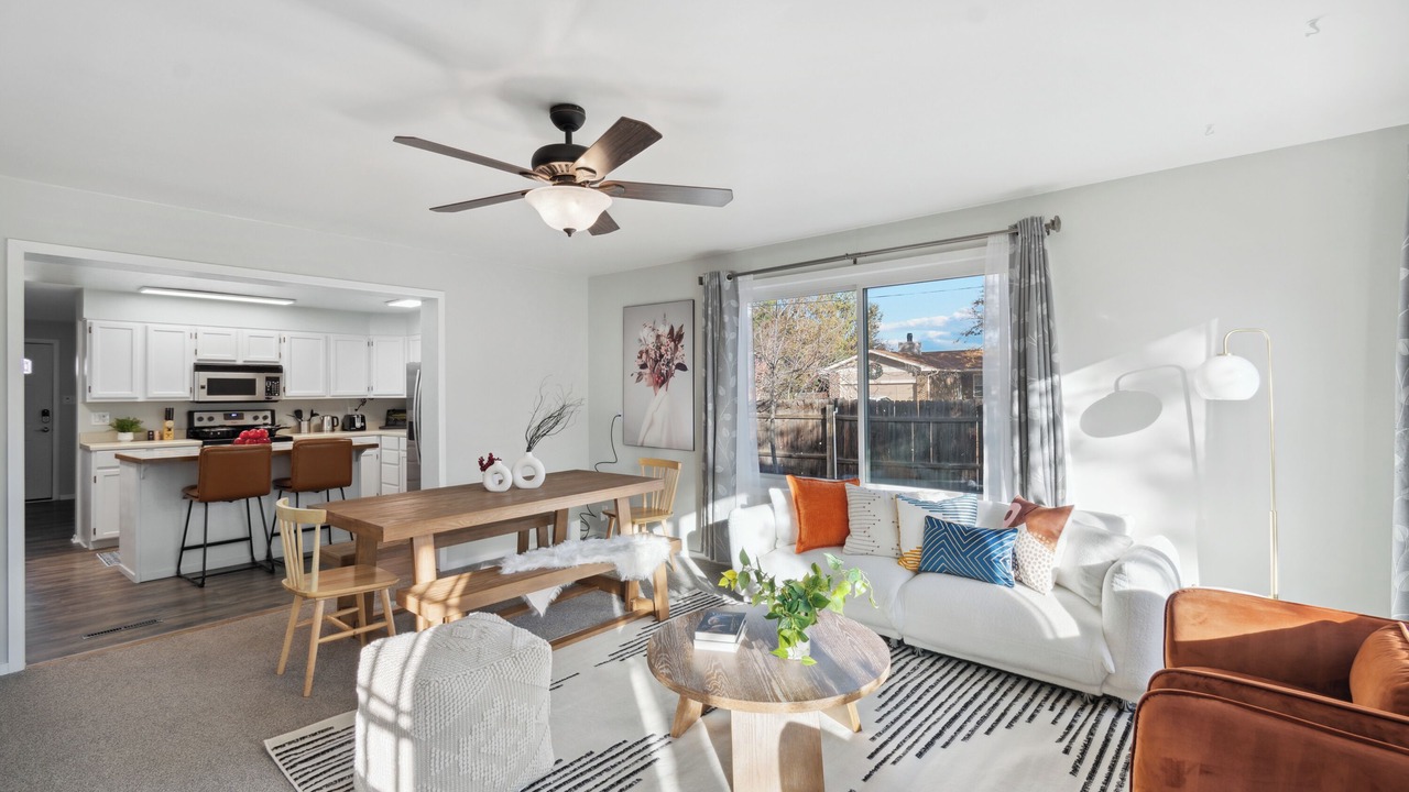 Photo of Livingroom in Lamar Heights Area