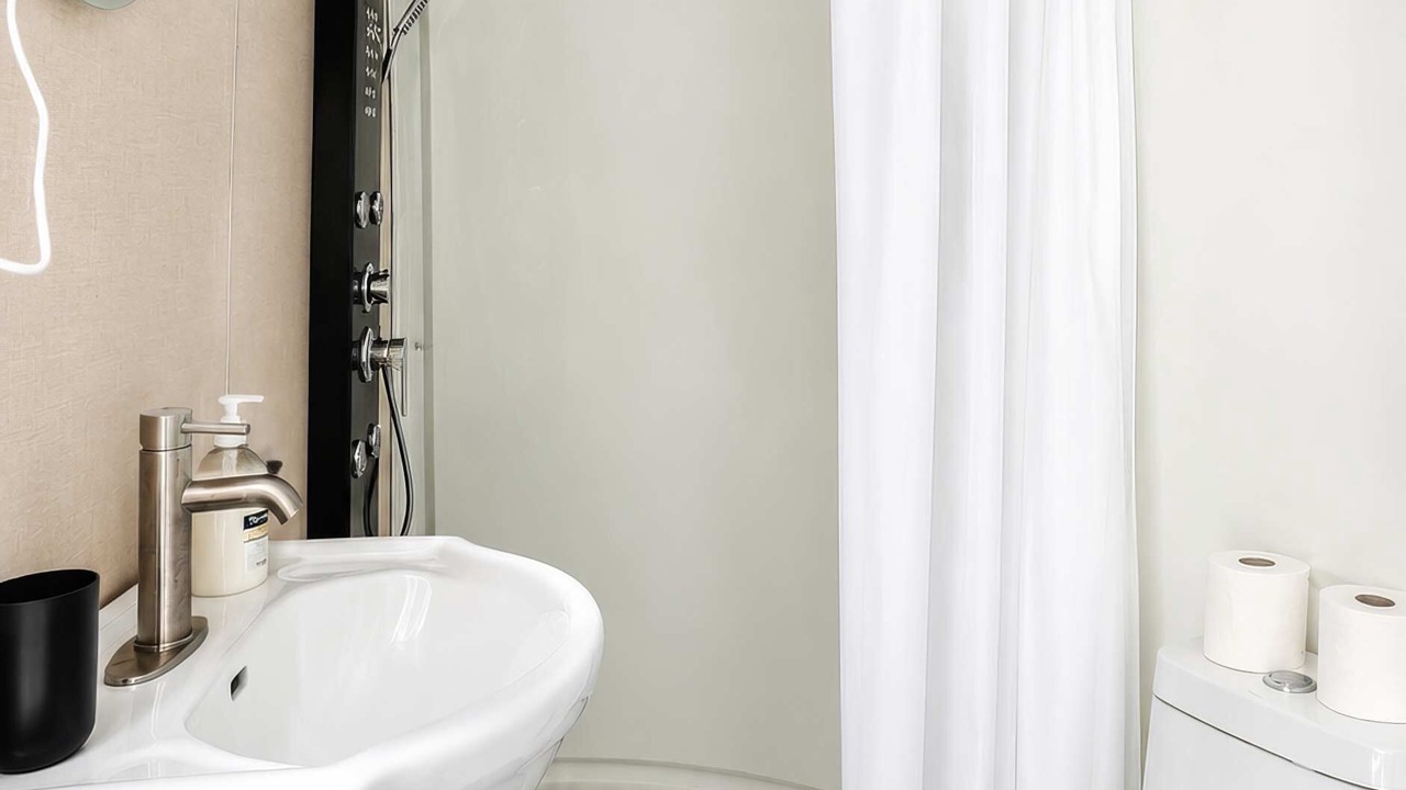 Photo of Bathroom in Carling