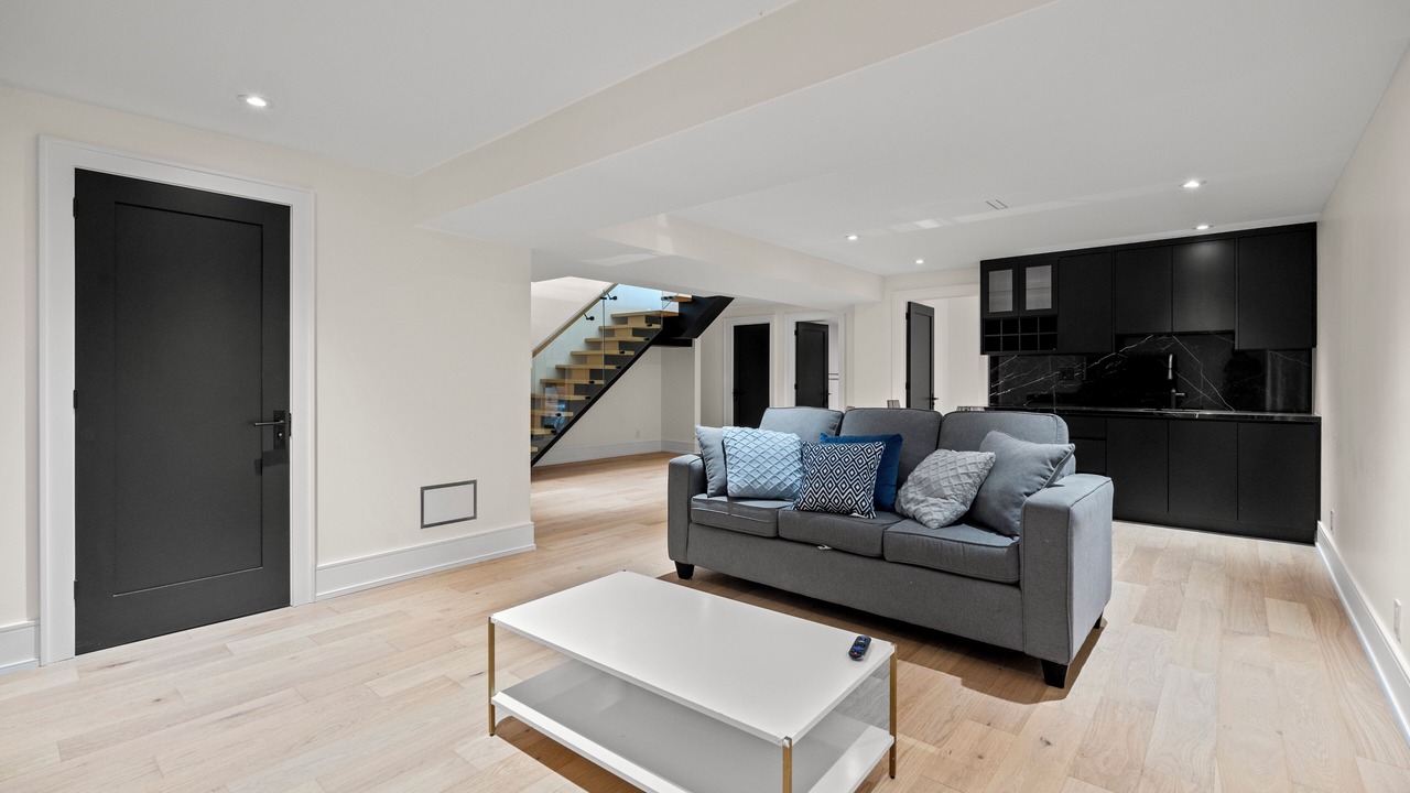 Photo of Livingroom in Lakeview