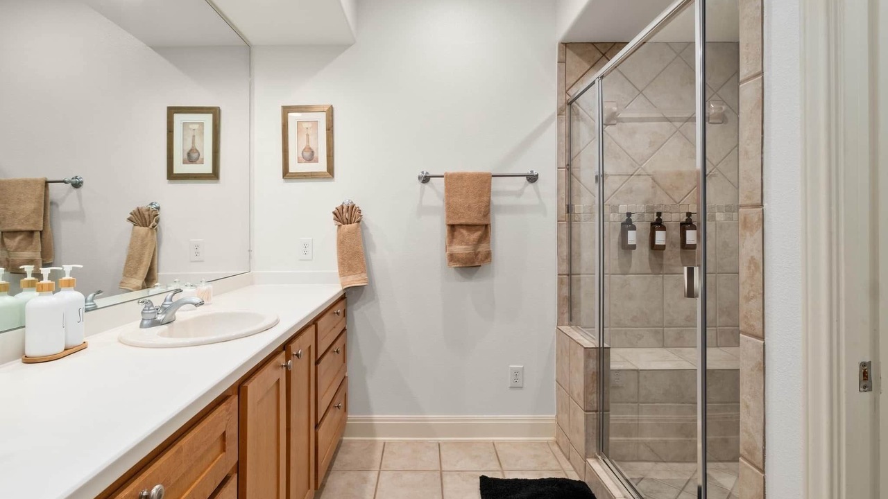 Photo of Bathroom in Lakecliff On Lake Travis