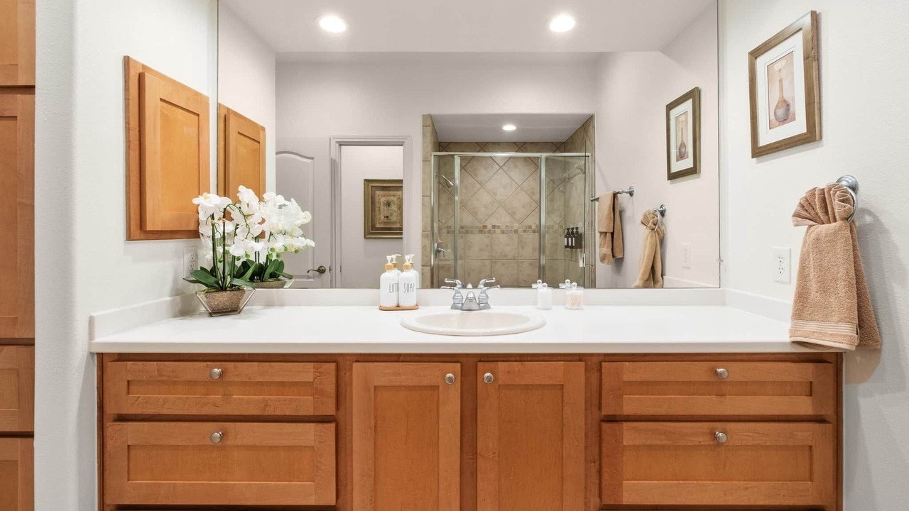 Photo of Bathroom in Lakecliff On Lake Travis