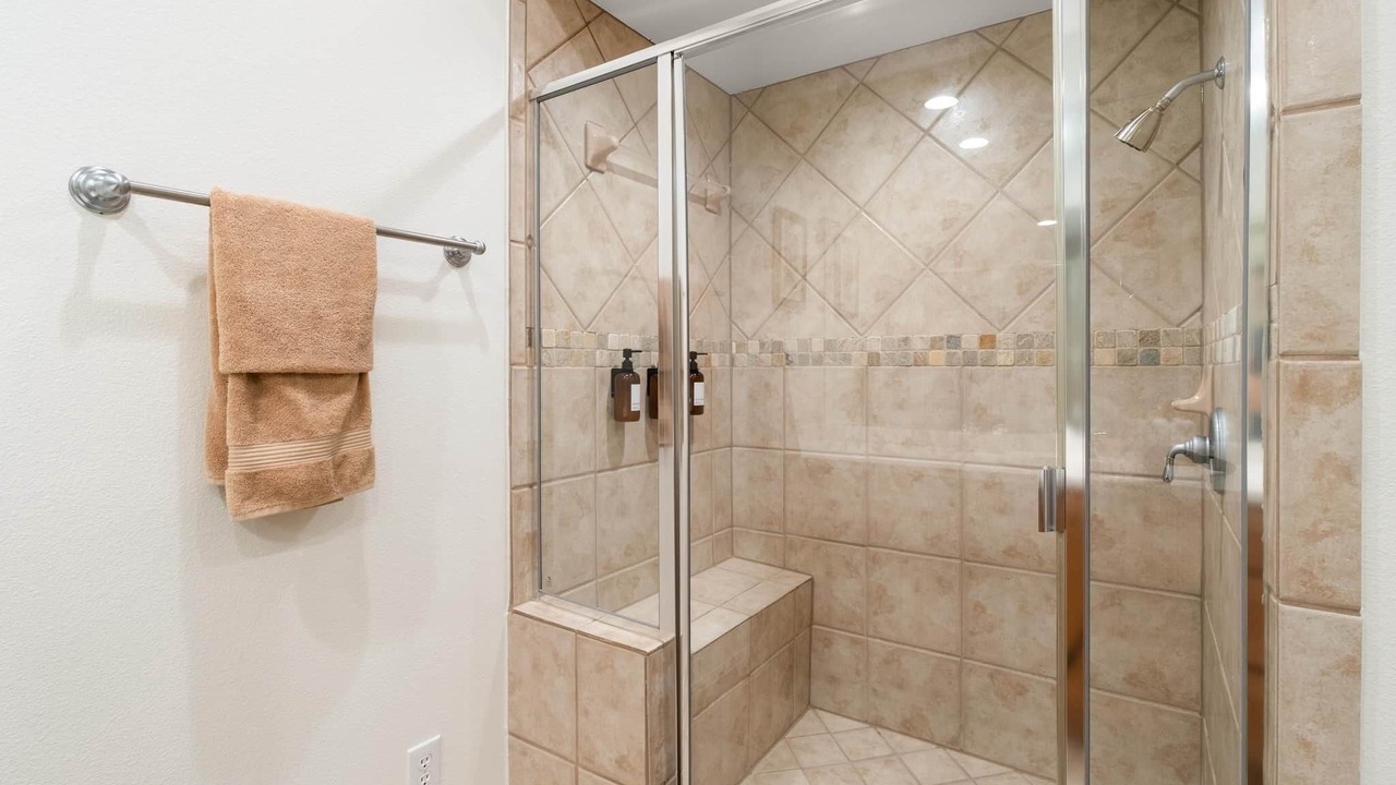 Photo of Bathroom in Lakecliff On Lake Travis