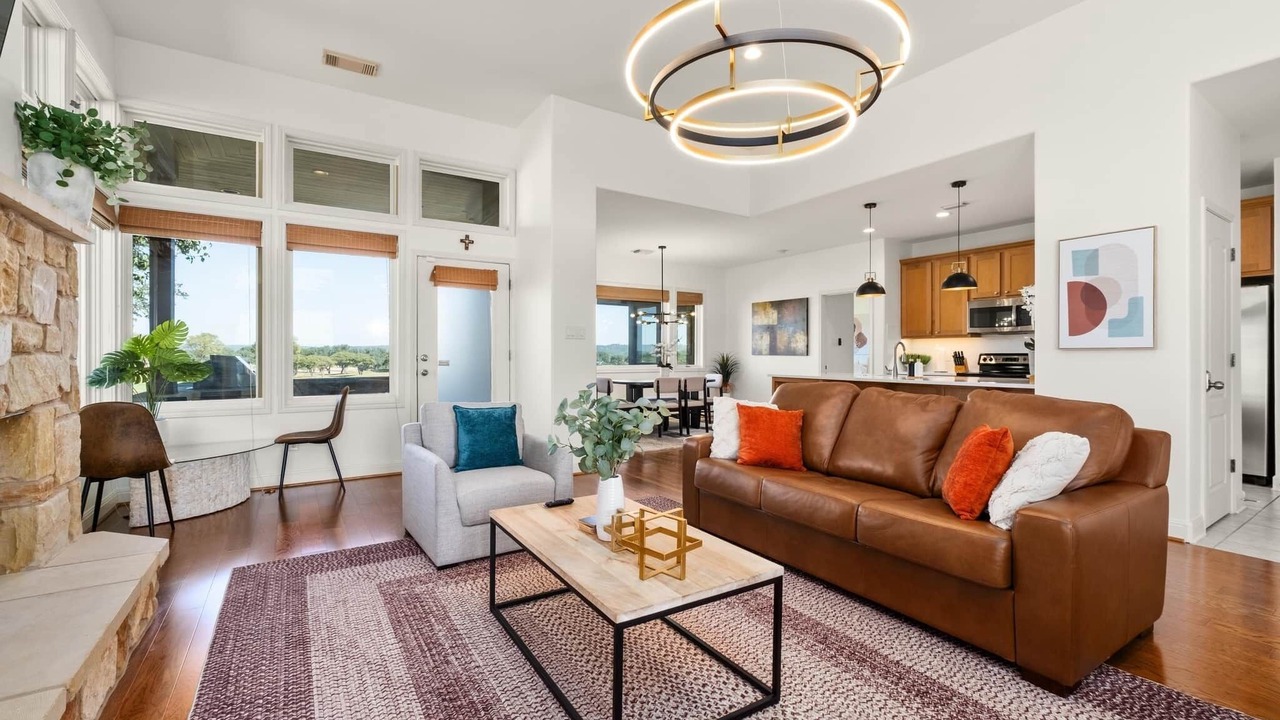 Photo of Livingroom in Lakecliff On Lake Travis