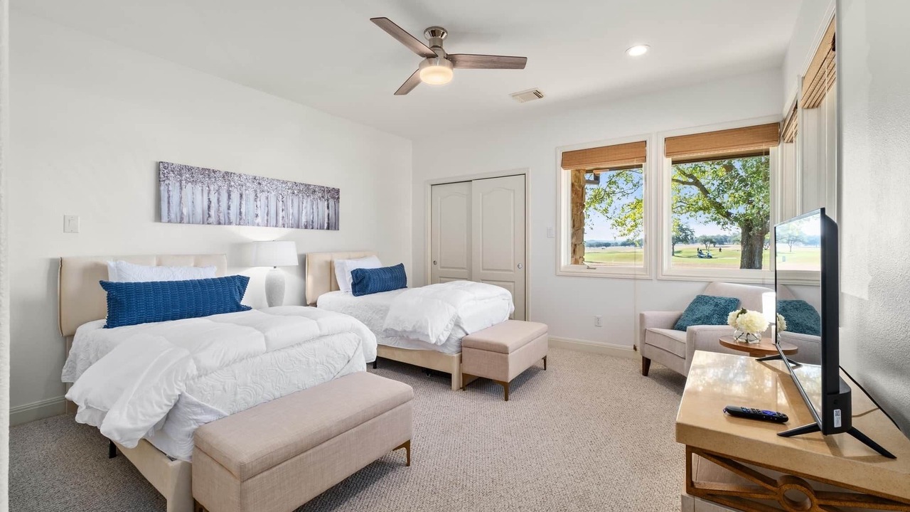 Photo of Bedroom in Lakecliff On Lake Travis