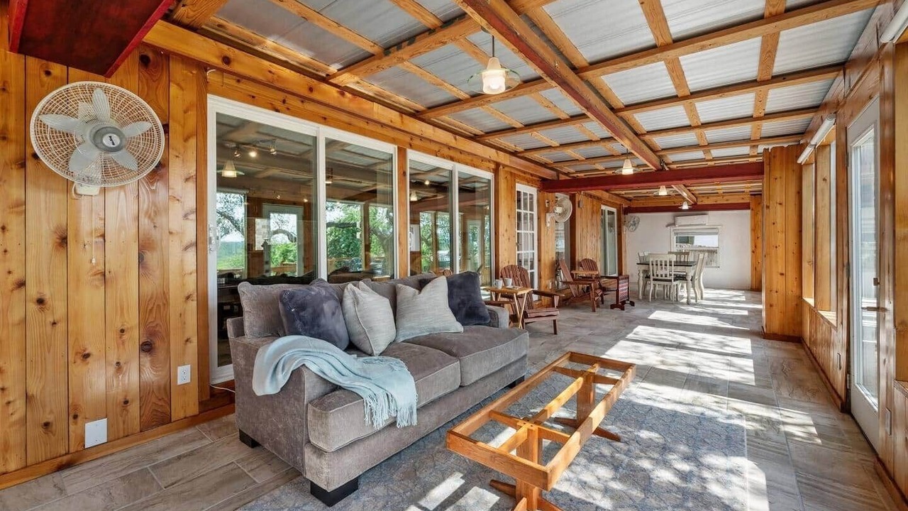 Photo of Livingroom in Spicewood