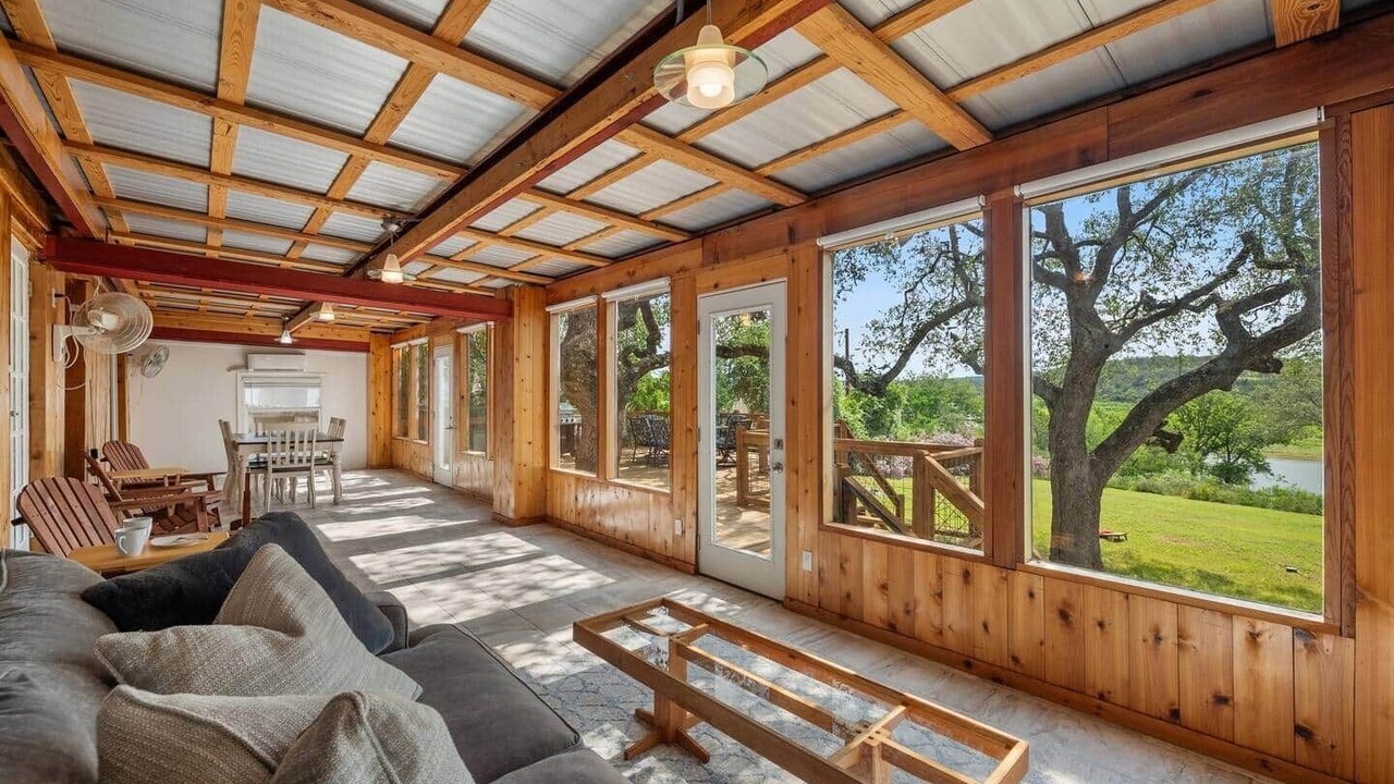 Photo of Livingroom in Spicewood
