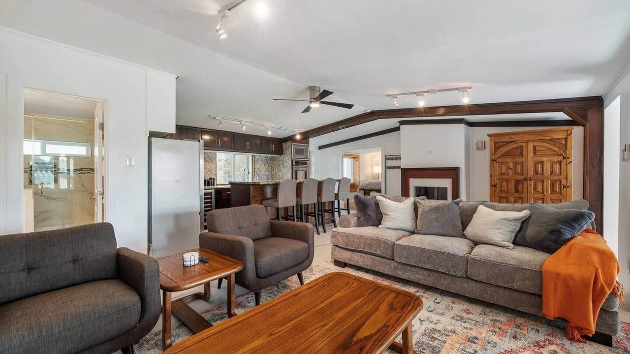 Photo of Livingroom in Spicewood