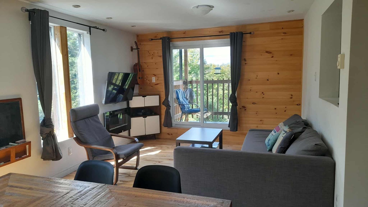 Photo of Livingroom in Duhamel