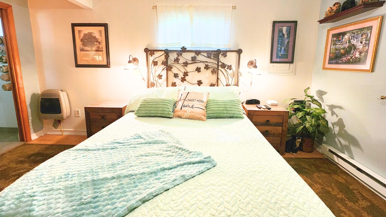 Photo of Bedroom in Greentown