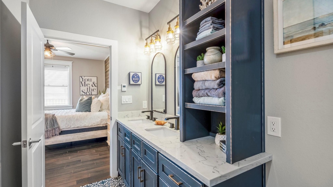 Photo of Bathroom in Red Fish Cove