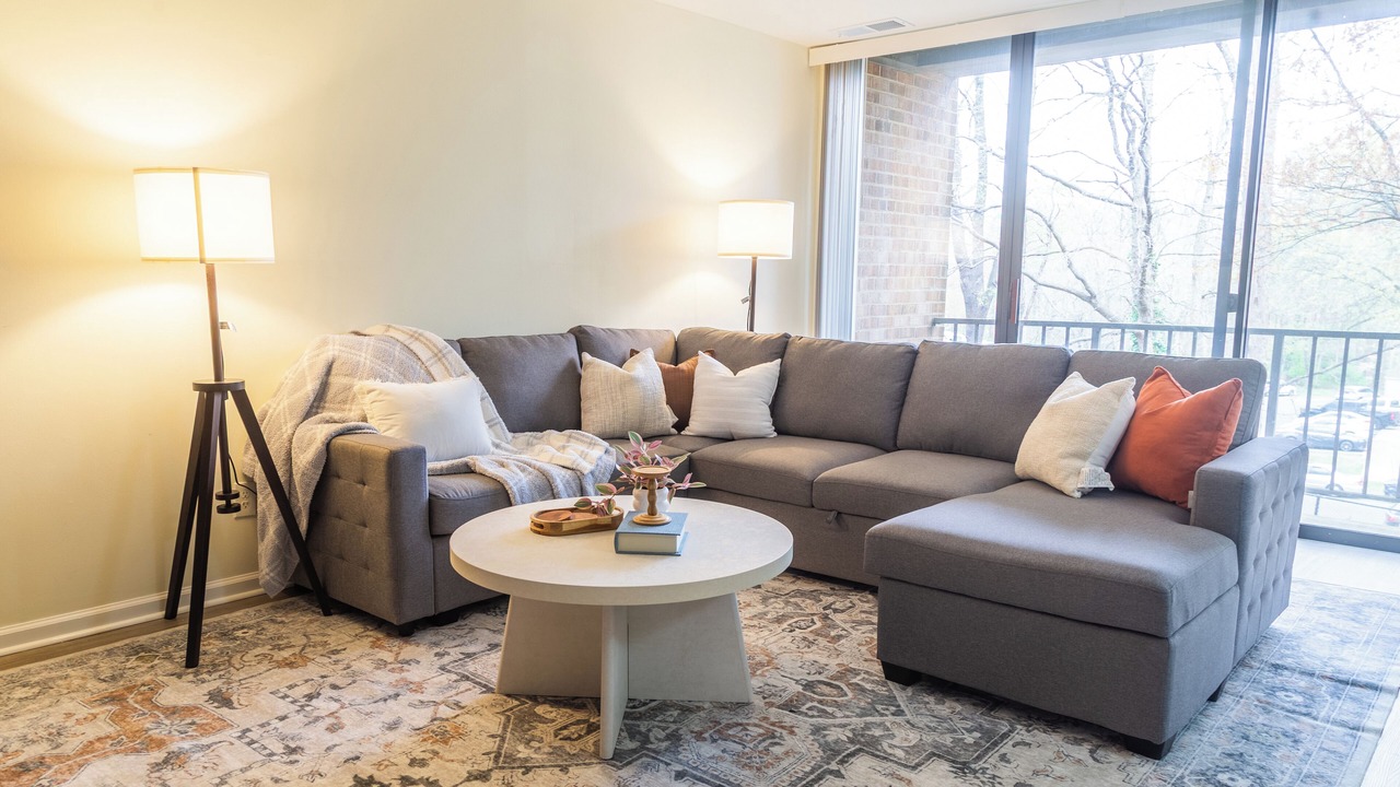 Photo of Livingroom in Alexandria West